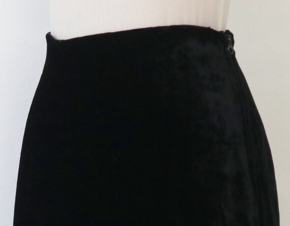 Black Velvet 70s80s Vtg. Maxi Skirt With Slits //… - image 4