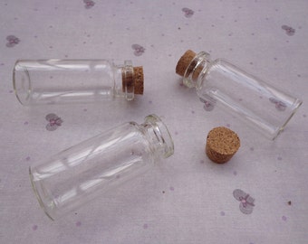 60 pcs  Mini glass bottles with corks 20x 50mm