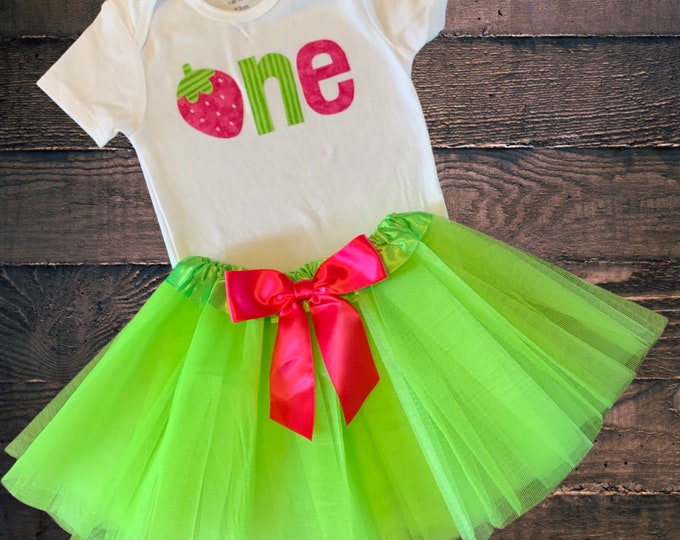 Berry Sweet One Strawberry 1st Birthday Bodysuit and Tutu Outfit Set! Pink and Green one First Birthday Outfit / pink strawberry baby tutu