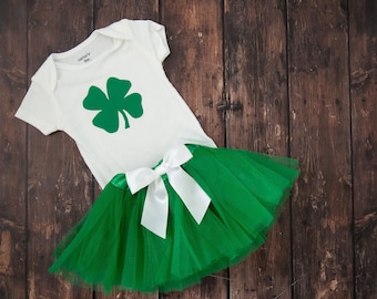 Green shamrock baby bodysuit with matching green and white tutu! St. Patrick's day baby bodysuit kelly Green Clover 4 leaf clover/ baby tutu