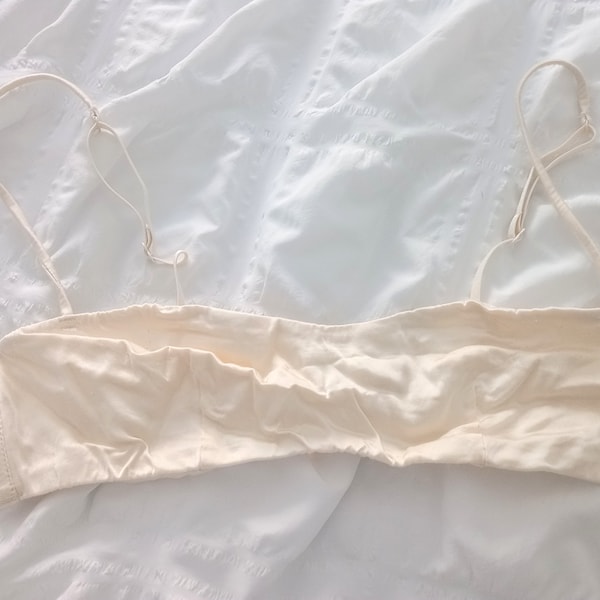 Romantisches Satin ivory Bralette / BH / Dessous