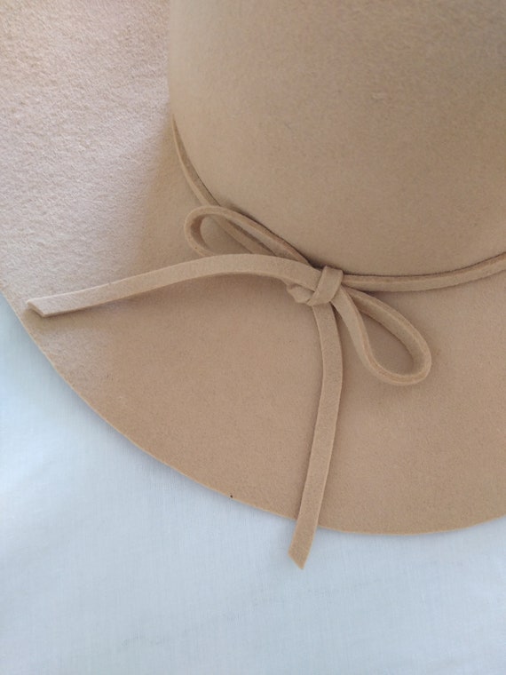 Classic authentic Boho Beige / sand woollen flopp… - image 3