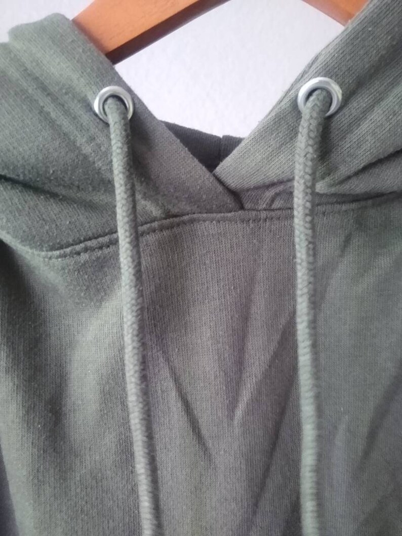 Green hoodie with front pockets / autumn / street wear image 6