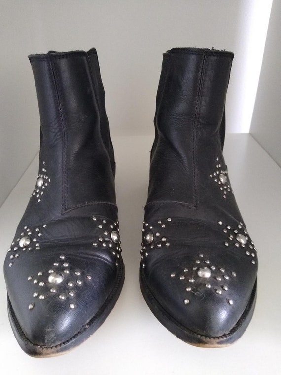 Leather And Suede Eyelet Heeled Boot | Karen Millen