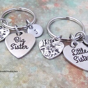 Set Big Sister Little Sister Two sisters Heart Charm Key Rings, Personalized Antique Silver Initial Set of two Sisters Keyrings Key Chains