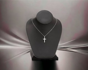 Sterling Silber Kreuz Halskette: Personalisierter Anhänger mit Gravur