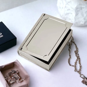 Individuelle Buch Box Trinket Plain - Name & Datum graviert Frei für Taufe Taufe heilige Kommunion Schmuck Anhänger Ring Box