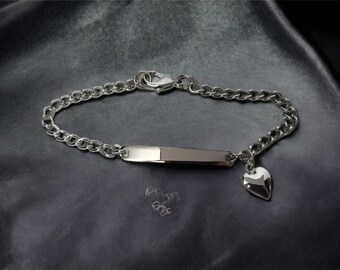 パーソナライズされたハートチャームブレスレット：刻印入りシルバー