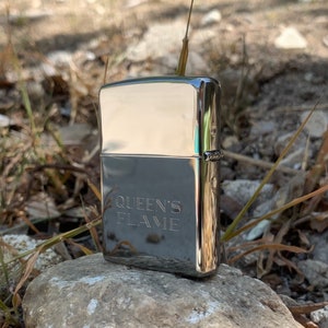 Accendino Zippo originale cromato lucido con incisione, regalo gratuito per lui e per lei, compleanno, sposo, matrimonio, fidanzato, fidanzata, padre, fratello.