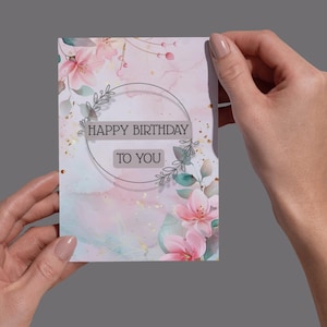 Cartão de aniversário rosa claro com flores | Cartão dobrável ou postal | Design floral | Com ou sem envelope | A6