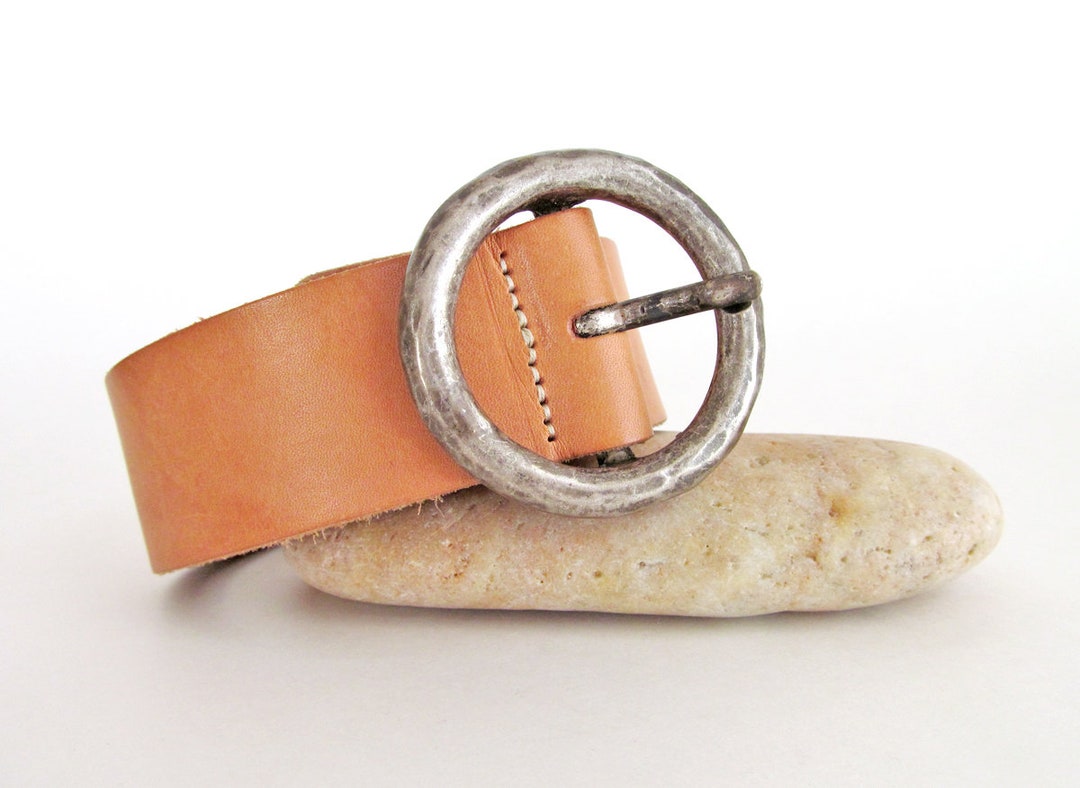 Vintage Tan Leather and Tri Tone Hammered Metal Buckle Belt Size XS-S Adjustable Thick Beige Tan Suede Leather Heavy Duty Solid Brass Buckle  main image 4