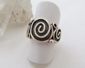 Sterling Silver Spiral Ring, Silver Band Ring Size 6, Vintage Silver Jewelry, Bold Statement Ring, Unique Jewelry Gifts for Women