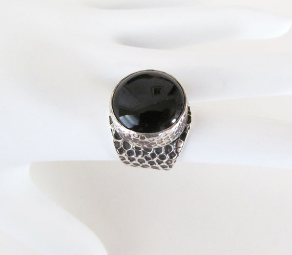 Thick Hammered Sterling Silver Ring with Black On… - image 5