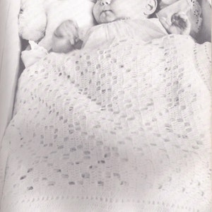 VInTAGE 1970S BABYS WEIßER KLASSISCHER SCHAL VEILCHEN-Gr8 Geschenk- Häkelanleitung für 105 cm große Kinder im Quadrat - eine Häkelanleitung für ein Baby
