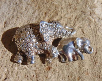 D'Molina ~ Mexican Sterling Silver Mother & Baby Elephant Pin / Brooch