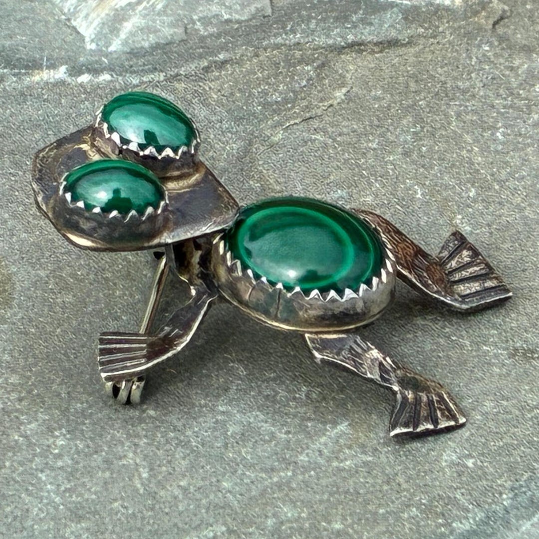 Vintage Native American Sterling and Green Malachite Stone Happy