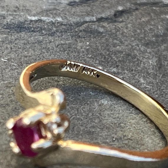 Vintage 14k Solid Yellow Gold Ruby Ring with Diam… - image 8