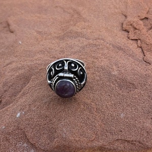 Vintage Mexico Sterling and Amethyst Adjustable Poison Ring with Secret Hinged Compartment c. 1950's image 9