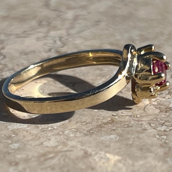Vintage 14k Solid Yellow Gold Ruby Ring with Diam… - image 5