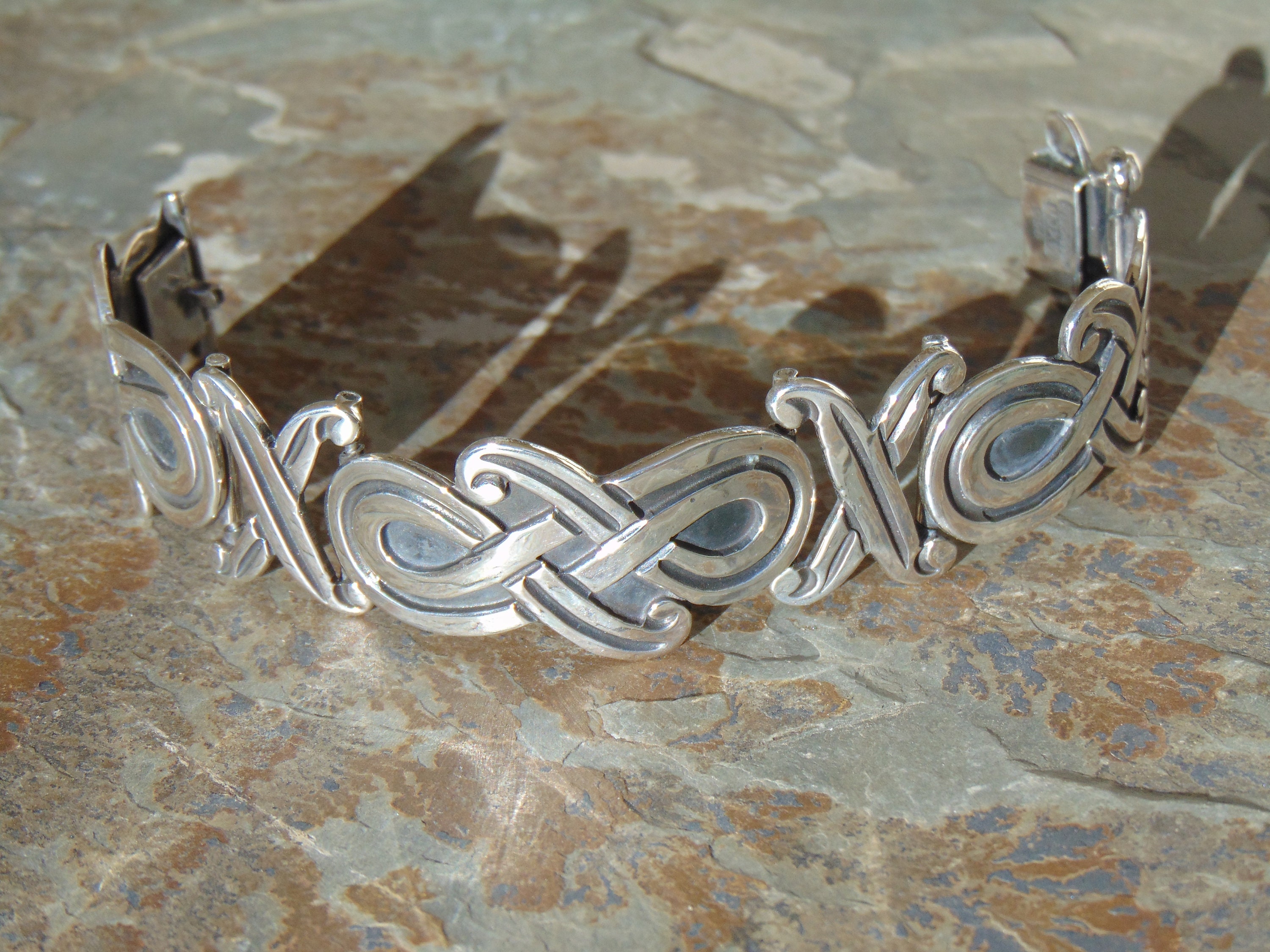 Maricela ~ Vintage Taxco 950 Silver Unique Link With