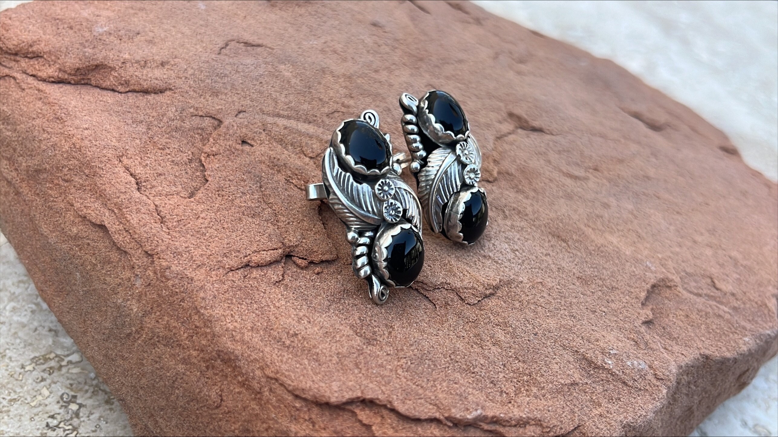 Gil Brown Vintage Native American Navajo Black Onyx Sterling Silver Bear Pendant Gil Brown Vintage Native American Navajo Black Onyx Sterling Silver Bear Pendant