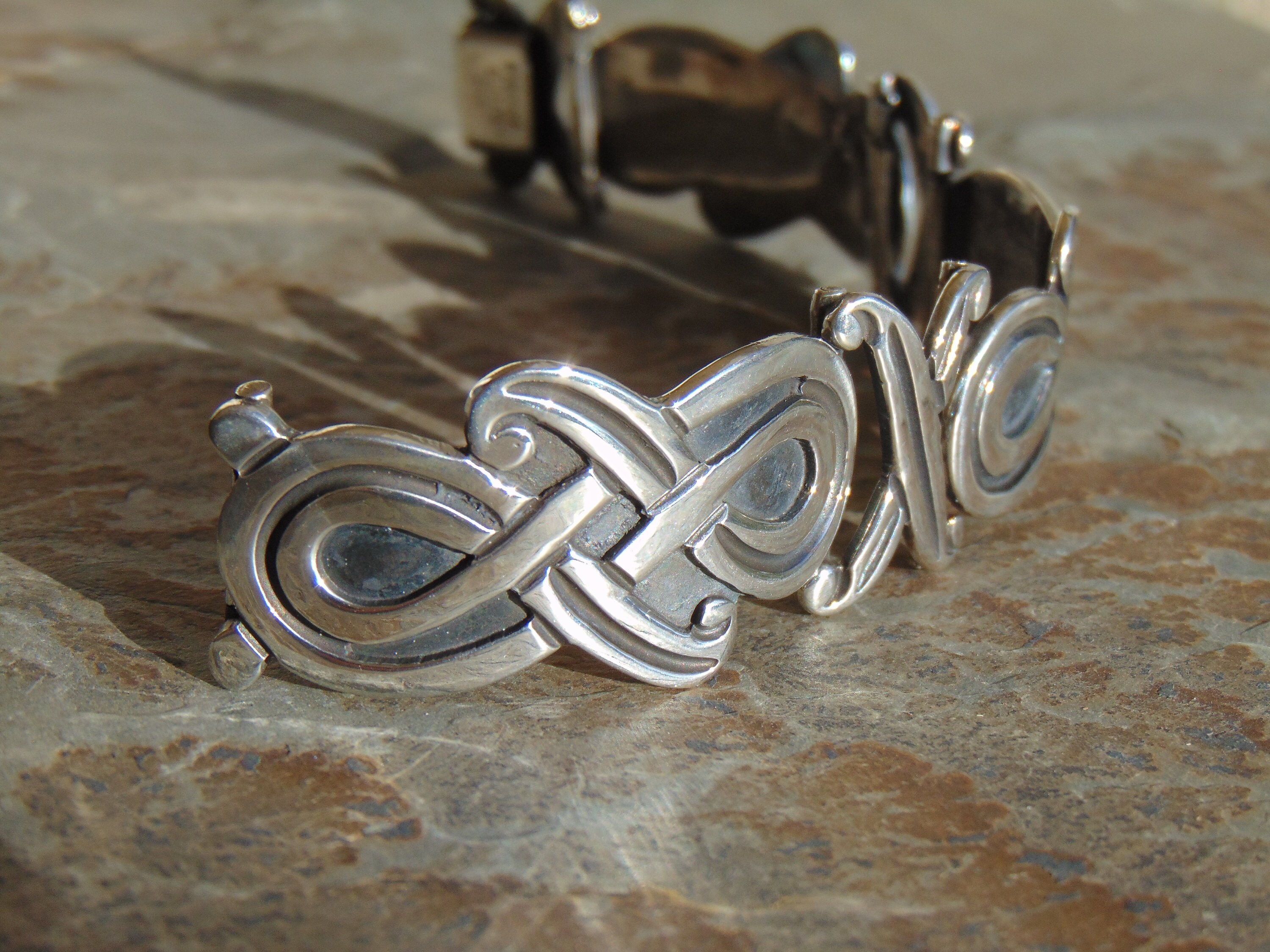 Maricela ~ Vintage Taxco 950 Silver Unique Link With