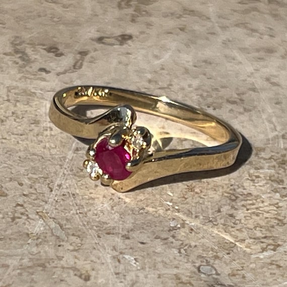 Vintage 14k Solid Yellow Gold Ruby Ring with Diam… - image 2