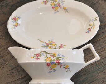 Sweet vintage gravy or sauce boat. Myott - Made in England
