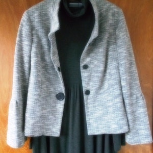 Vintage women&#39;s short jacket, women&#39;s jacket with long sleeves, women&#39;s jacket in light gray