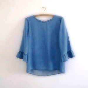 Romantic denim blouse, shirt with 3/4 sleeves with ruffles, vintage shirt, Size M