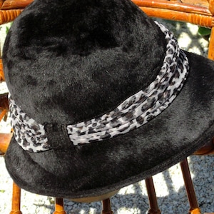 Vintage  1970s Dark Brown Wool Felt  Wide Brim Hat