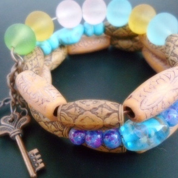 Pulsera de cuentas naturales: cerámica antigua, turquesa y cristal, Pulsera en espiral de cobre, Pulsera boho