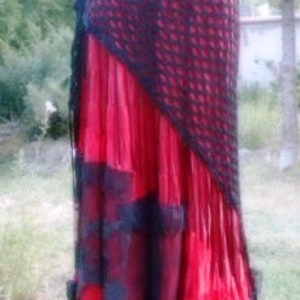 Falda de seda natural reciclada roja y negra, falda maxi bohemia, falda de festival con volantes, falda gitana chic, falda deshilachada chic imagen 8