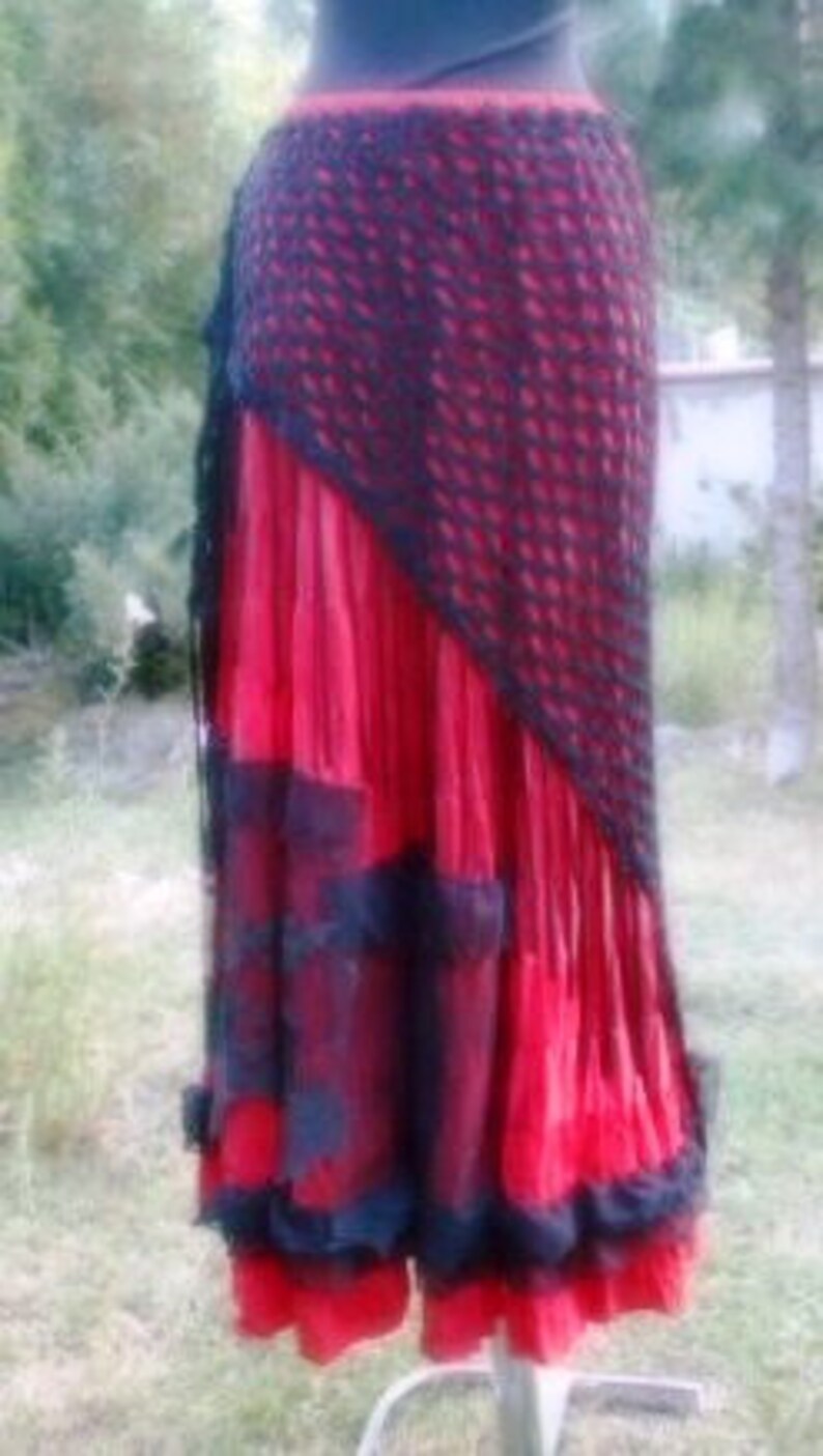 Falda de seda natural reciclada roja y negra, falda maxi bohemia, falda de festival con volantes, falda gitana chic, falda deshilachada chic imagen 8