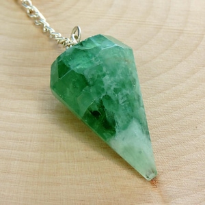 Green Fluorite Pendulum 1.5” | Precision Dowsing Crystal for Divination, Chakra Alignment, and Spiritual Energy Work