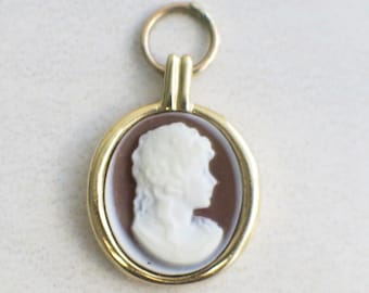 Vintage 14K Yellow Gold Cameo Shell Pendant Charm