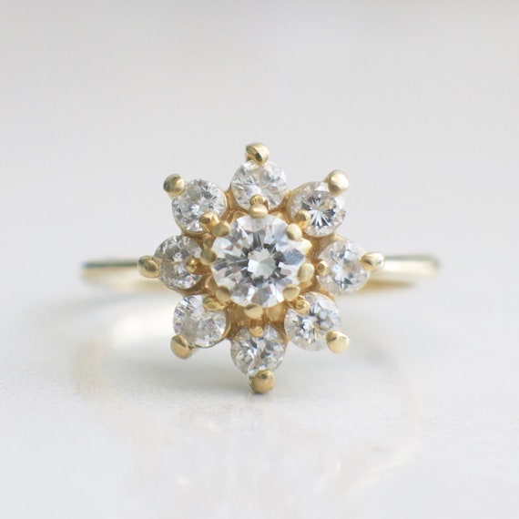 Vintage 14K Yellow Gold Diamond Flower Cluster Ri… - image 1