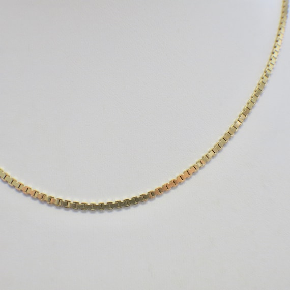 Flat cheap box chain