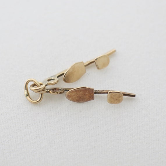 14K Yellow Gold Vintage Skate Ice Skate Charm