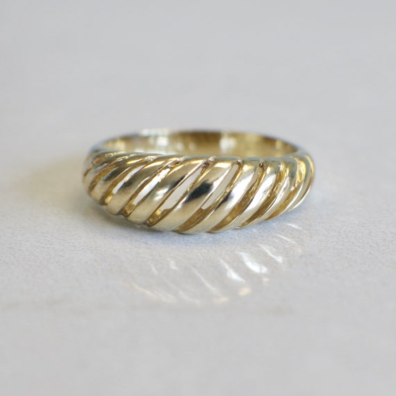 14K Yellow Gold Classic Ring Band - image 1