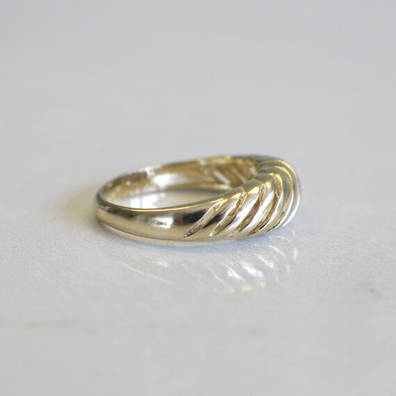 14K Yellow Gold Classic Ring Band - image 3
