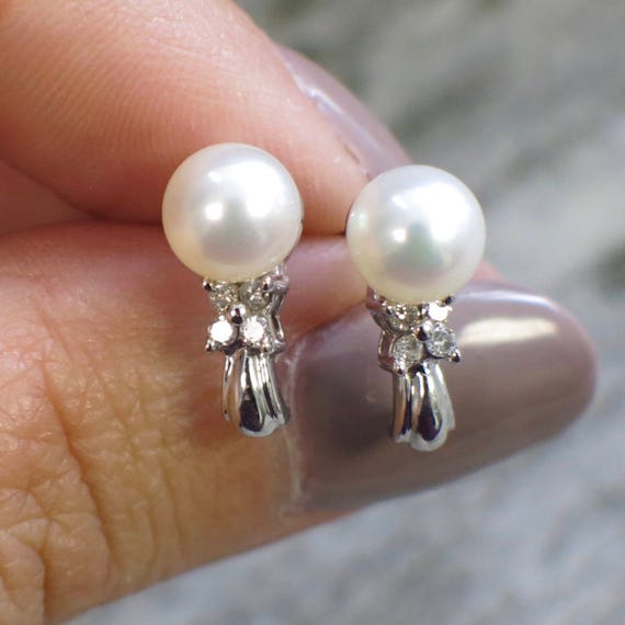 White Pearl and Diamond Floral 10K White Gold Ear… - image 4