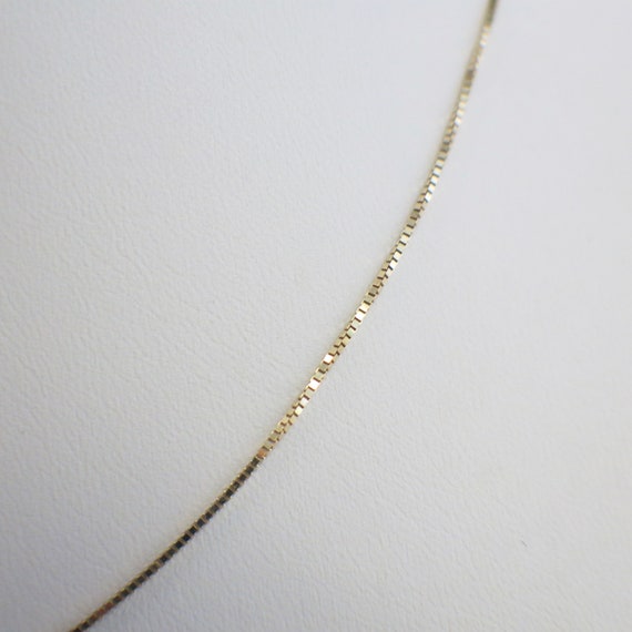 14K Yellow Gold Box Chain 18 Inches - image 3