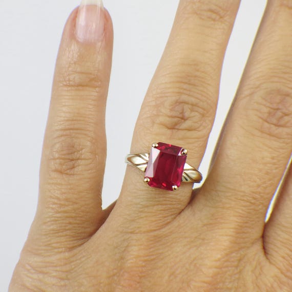 10K Yellow Gold Synthetic Ruby Statement Ring – E… - image 3