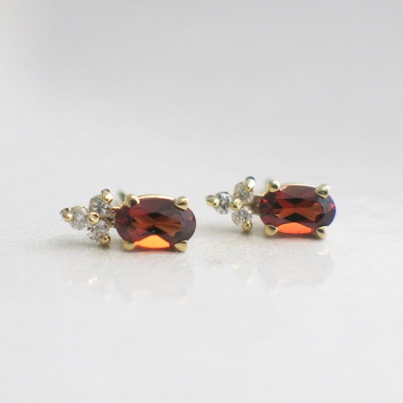 Vintage Diamond and Garnet Gold Stud Earrings - image 2
