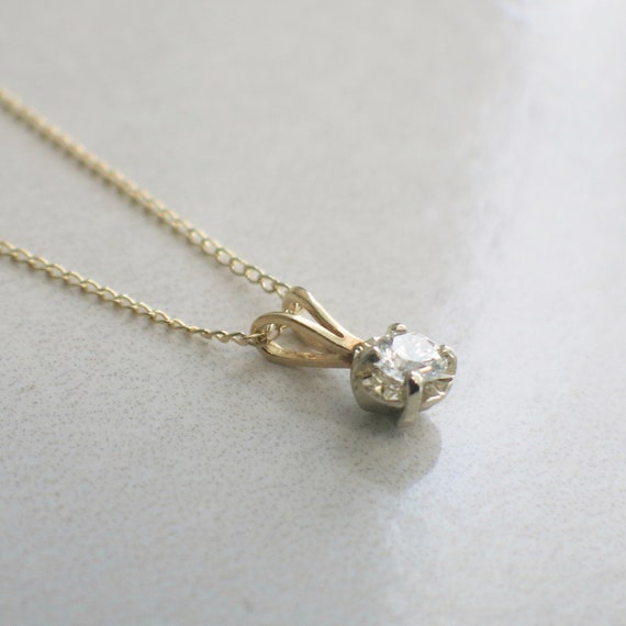 14K Gold Solitaire Diamond Pendant Necklace Vinta… - image 3