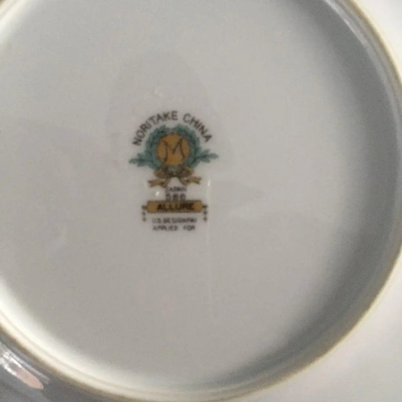 12 Assiettes à Salade Vintage Noritake Allure – Porcelaine Japonaise à Bordure Dorée