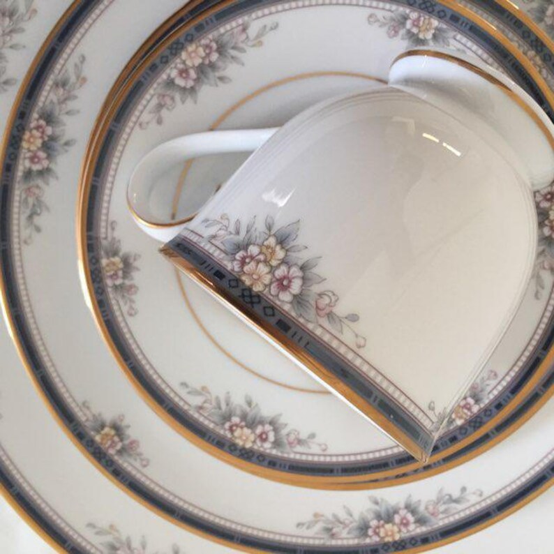 Elegant Floral Noritake fine china in the Ontario pattern ...