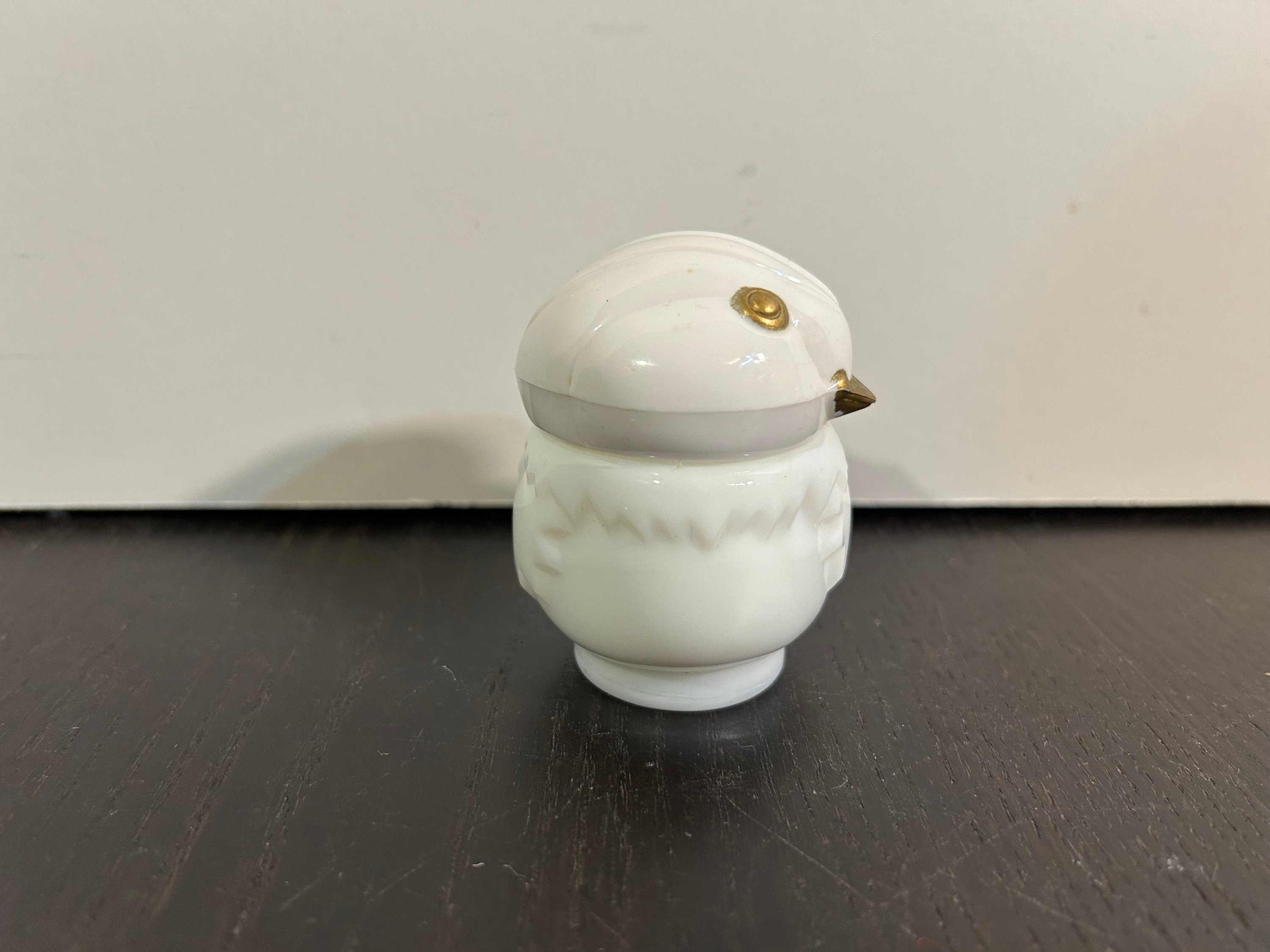 Vintage Avon Milk Glass Snowbird Cream Sachet Bird Shaped