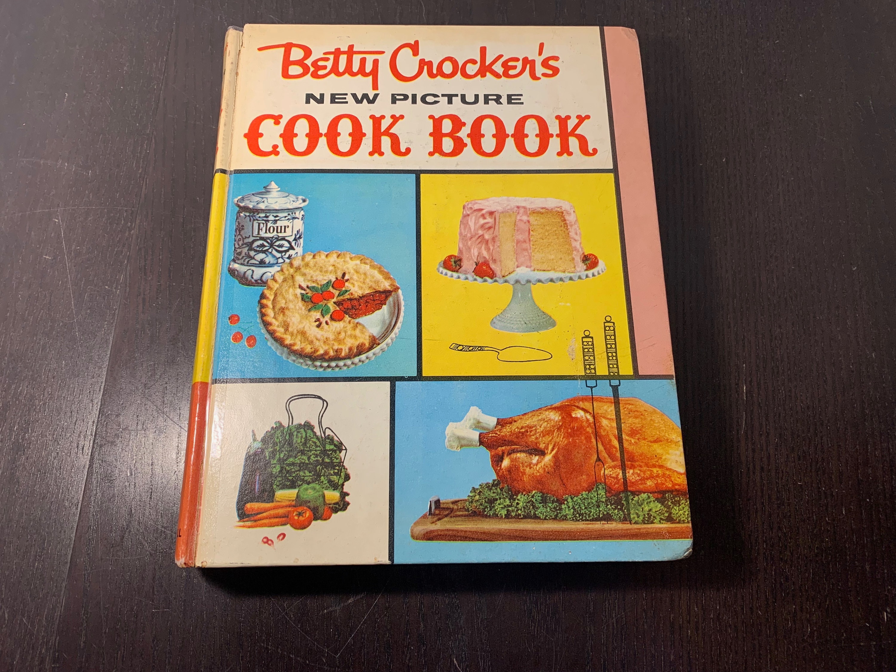 I have a first edition Betty Crocker recipe book with pictures from 1950 :  r/Old_Recipes